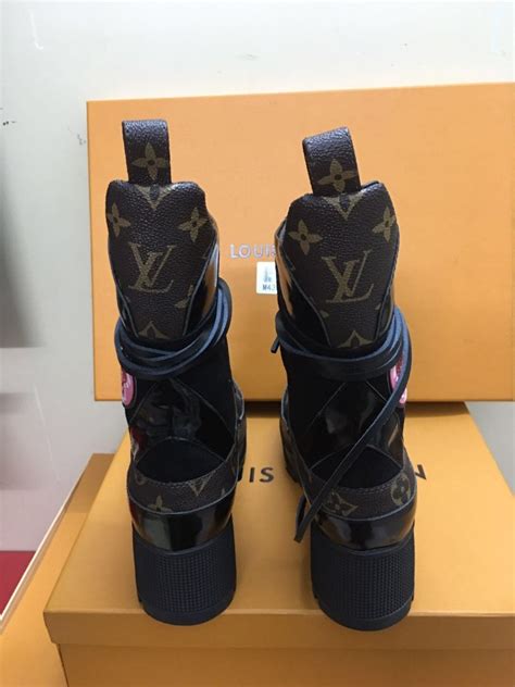 cheap louis vuitton replica mens sneakers|louis vuitton knock off boots.